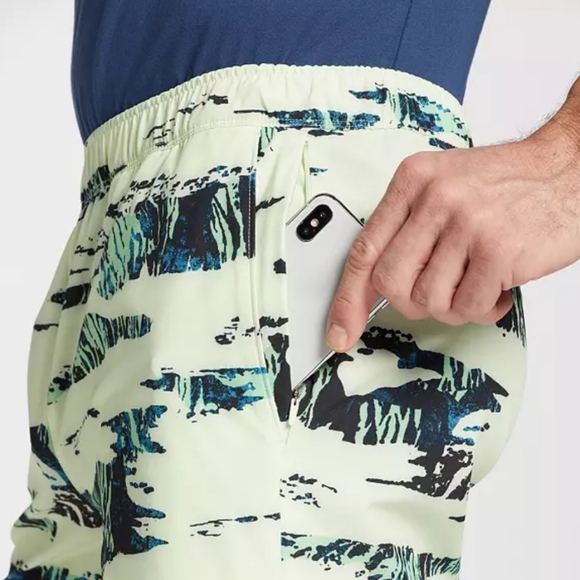 NWT Men's North Face shorts - Picture 3 of 7